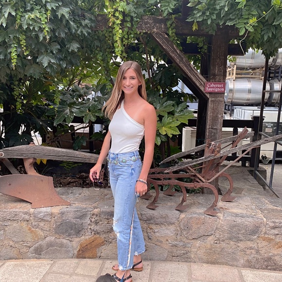 Meet your Posher, Chenelle - Picture 1 of 1